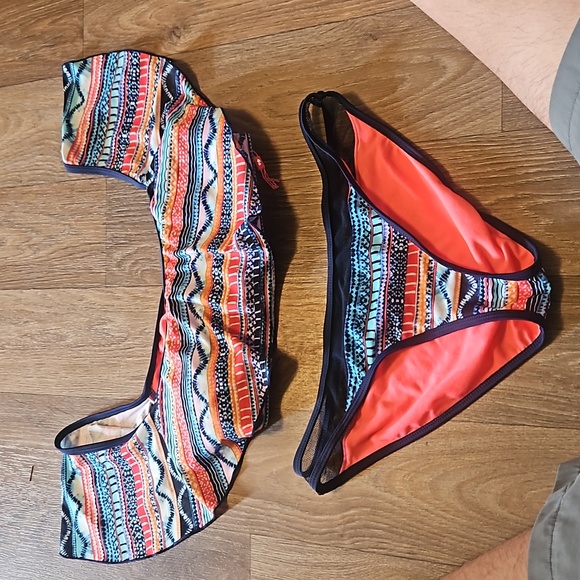 Multi color pattern bikini - Picture 5 of 7